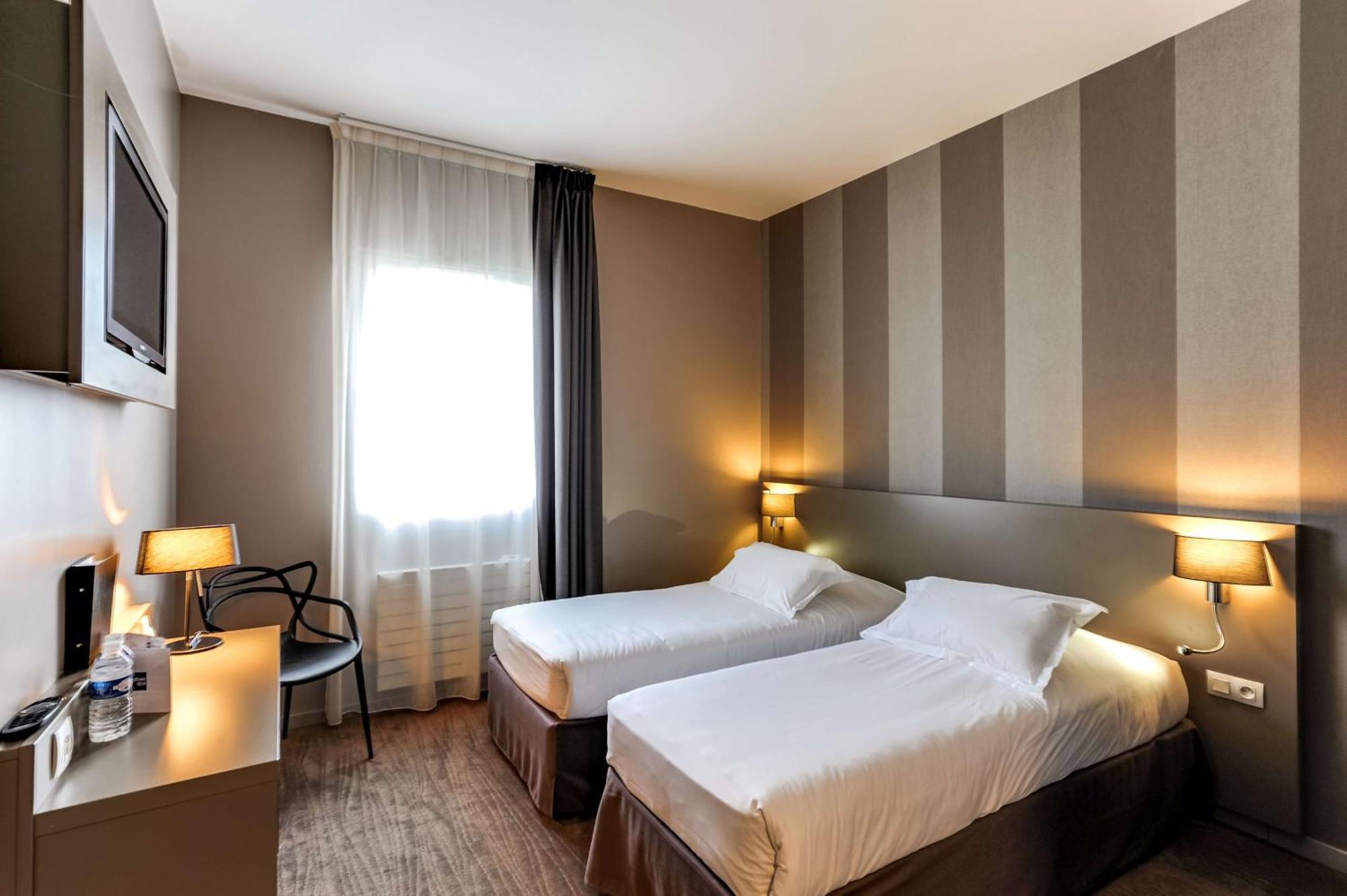 Brit Hotel Le Galion & Spa บินิค ภายนอก รูปภาพ
